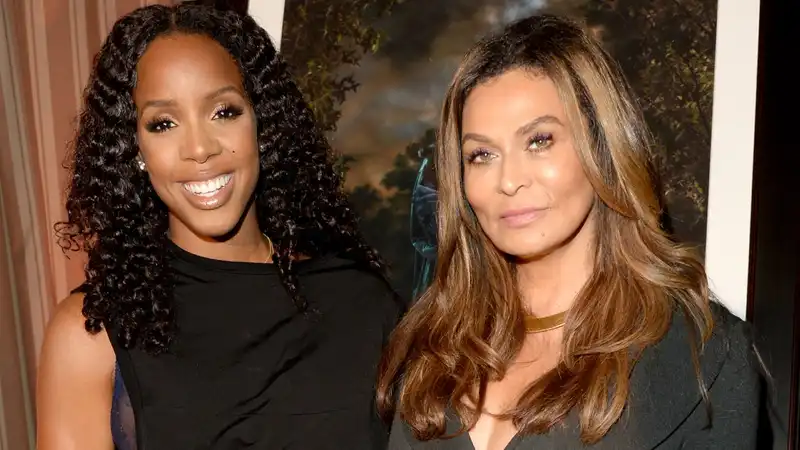 Tina Knowles defended the tense exchange of bonus daughter Kelly Rowland on the Cannes Red Carpet earlier this week, praising Rowland's "beauty, class and grace."