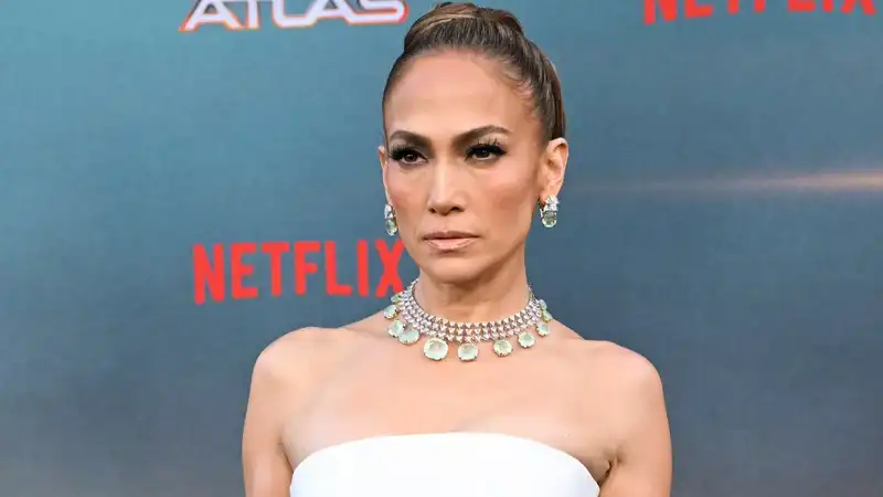 The reporter was apparently banned from asking Jennifer Lopez questions about her marriage to Ben Affleck while she promoted her movie "Atlas" this week.