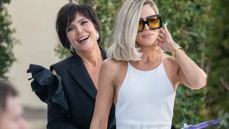 Khloe Kardashian Says Kris Jenner Vomited on Her After Getting 'S**t-Faced'