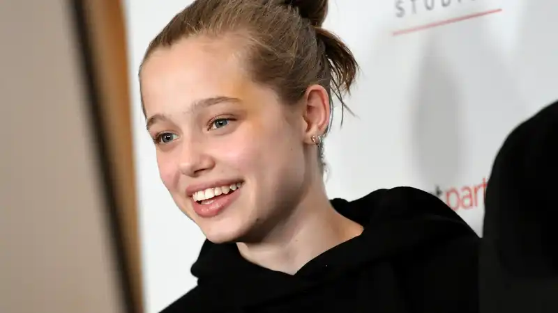 Shiro, the daughter of Angelina Jolie and Brad Pitt, legally removes "Pitt" from the surname by submitting documents on his 18th birthday