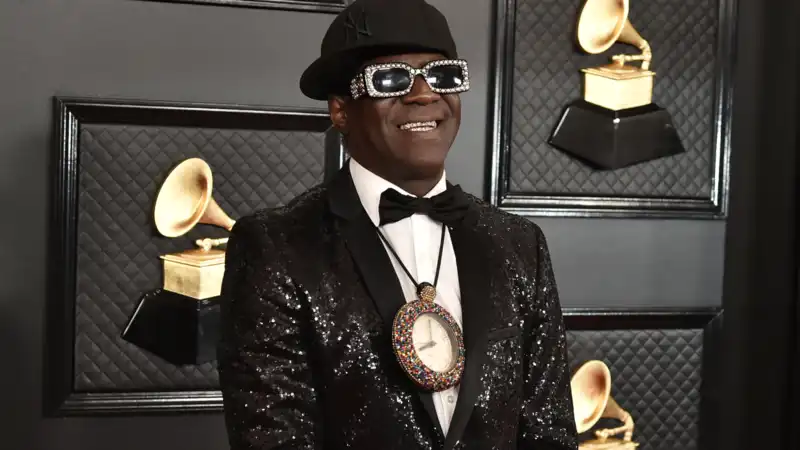 Flavor Flav will order everything in the Red Lobster menu to prevent the chain from being closed