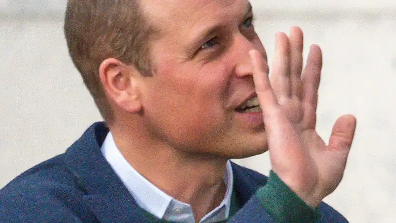 Prince William was "unprepared" for the double cancer diagnosis of his wife, Princess Kate, and his father, Prince Charles, says a royal expert.