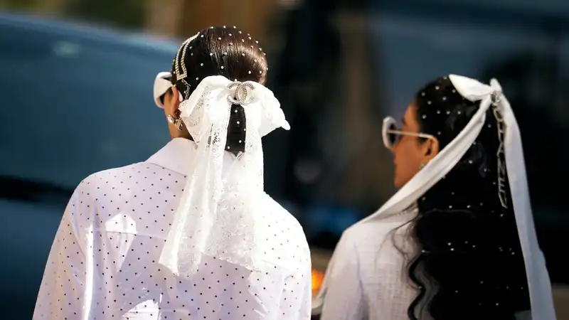 At Paris Couture Fashion Week, Every French Girl Wears a Smart Summer Updo