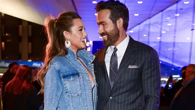 Blake Lively's rather racy reaction to husband Ryan Reynolds' rather attractive Instagram photo.