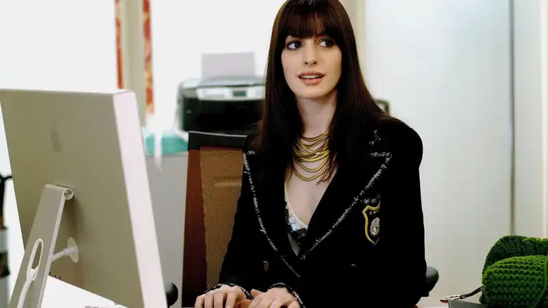 Anne Hathaway reportedly in negotiations to appear in "The Devil Wears Prada" sequel.