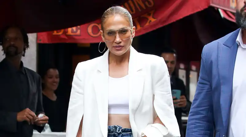 Jennifer Lopez spotted with engagement ring on her right hand amid divorce rumors