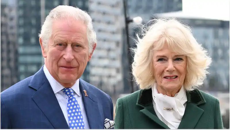 Queen Camilla "dismisses" Prince Charles' reluctance to announce his cancer.