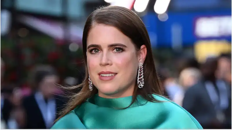 Princess Eugenie leaves Portugal for the UK to "live permanently"