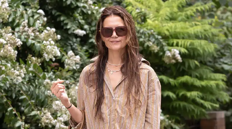 Katie Holmes Says She Doesn't Want Hollywood to “Tell” Her What to Wear