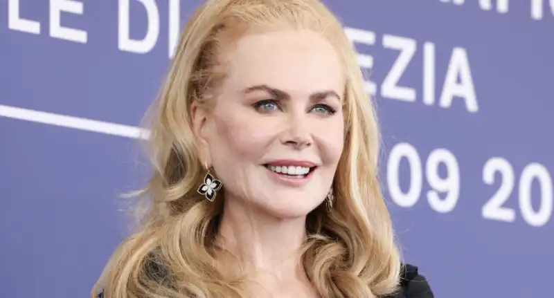 Nicole Kidman shows off her “Stepford Wives” character in a 1950s-style LBD at the Venice Film Festival.