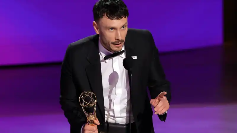 Richard Gadd of “Baby Reindeer” Wins Emmy for Autobiographical Series Screenplay, Says It Always Gets Better