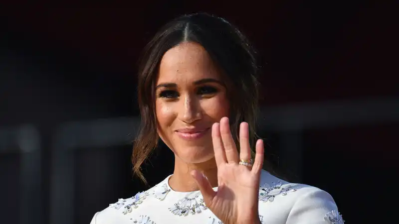 The message behind Meghan Markle's $300 Anya Hindmarch keychain