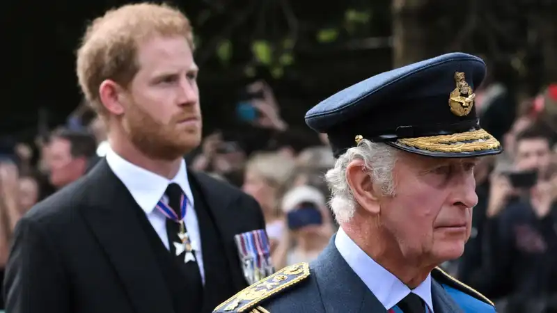 Prince Charles “opens the door” to Prince Harry in strategic move, royal experts claim.