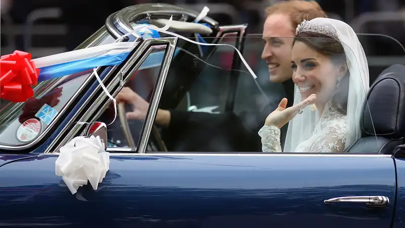 Kate Middleton and Prince William Hold Secret Wedding After-Party with Unexpected Theme