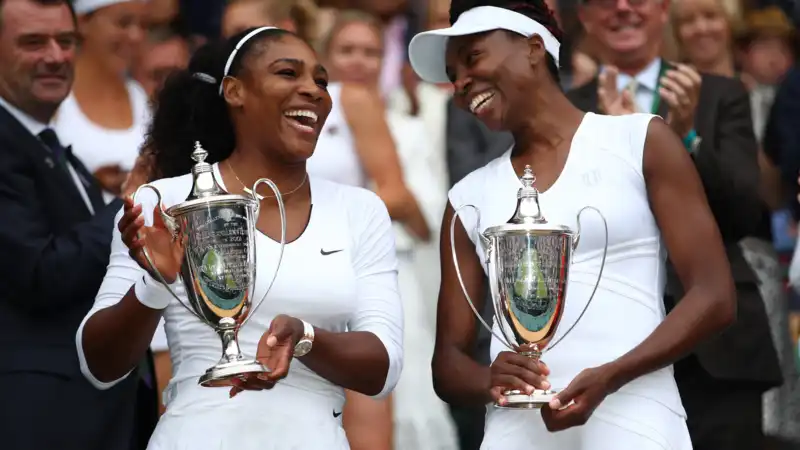 Venus Williams jokes that she and Serena are not twins