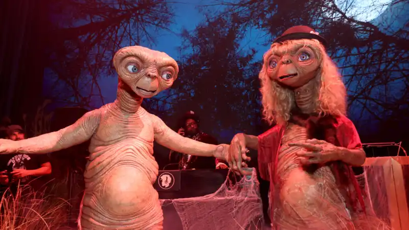 Heidi Klum Does It Again: 2024, See Her Elaborate E.T. Halloween Costume