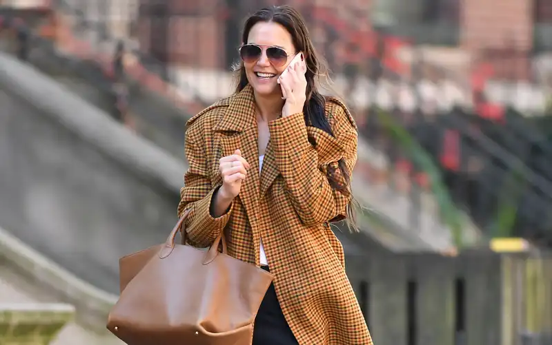 Katie Holmes Claims Fall's Legging Renaissance in Combat Boots and the Perfect Plaid Trench