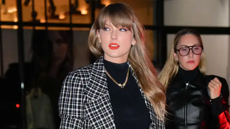 Taylor Swift enters her loud luxury era with Gucci platform loafers and Louis54,000 Louis Vuitton watches