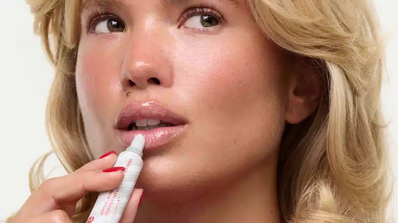 Hailey Bieber taps into Frosty Lip Trend with shimmering new peppermint Glaze Lip Treatment